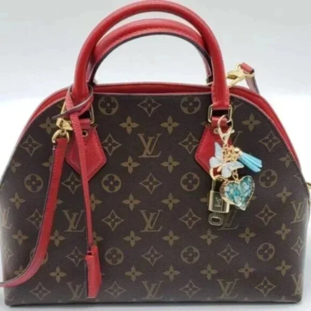Authentic Louis Vuitton Padlock & Key Gold ✨Unbranded Heart Bag Charm Keychain - Picture 6 of 6